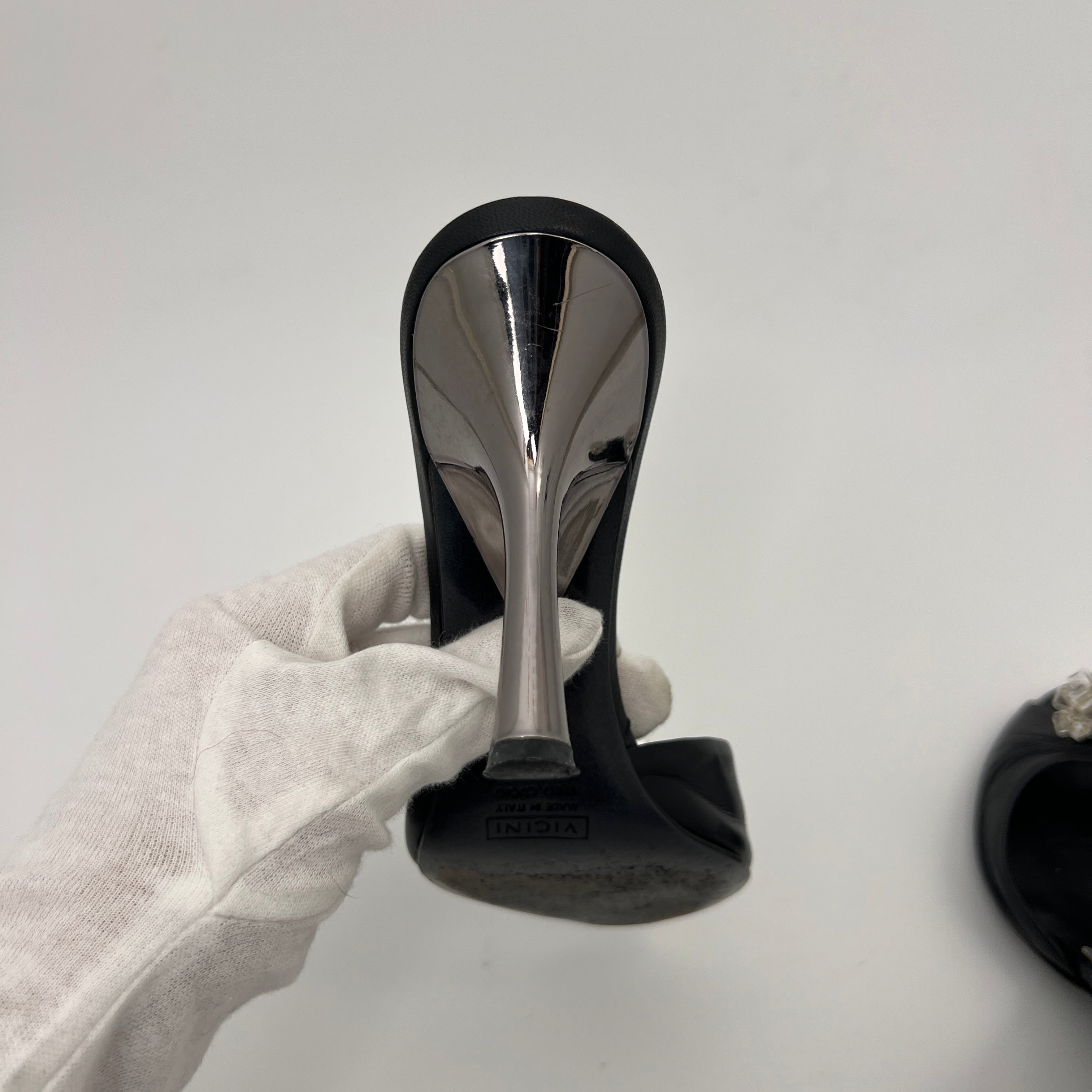 Modra Magnetic Gym Bag